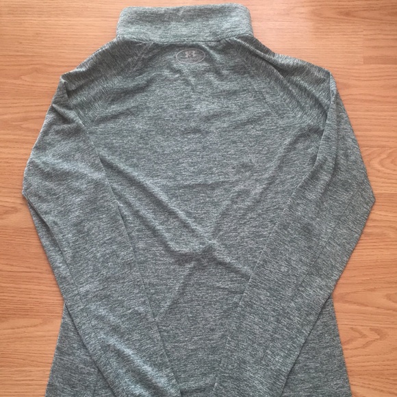 Under Armour Loose Heatgear - Picture 2 of 4